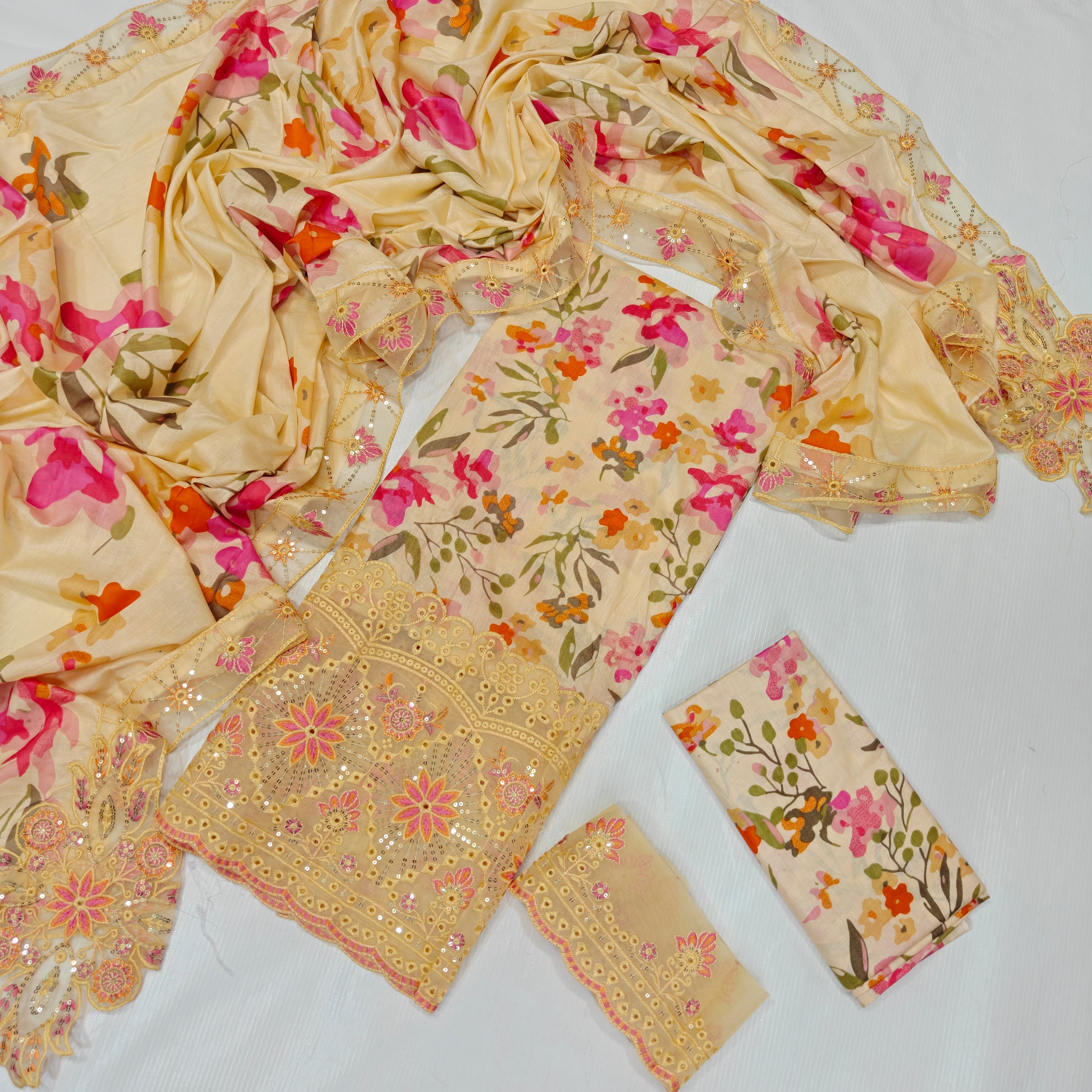 Crimson Printed Embroidered Lawn 3PC Unstitched Memon Clothes